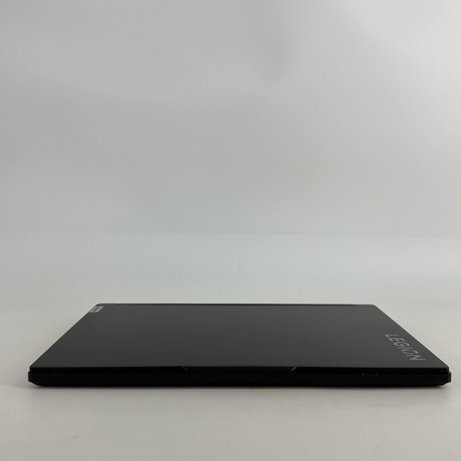 Lenovo Legion 7i Gen 9 16 165Hz QHD+ 2.2 GHz i9-14900HX 64GB 1TB SSD RTX 4070