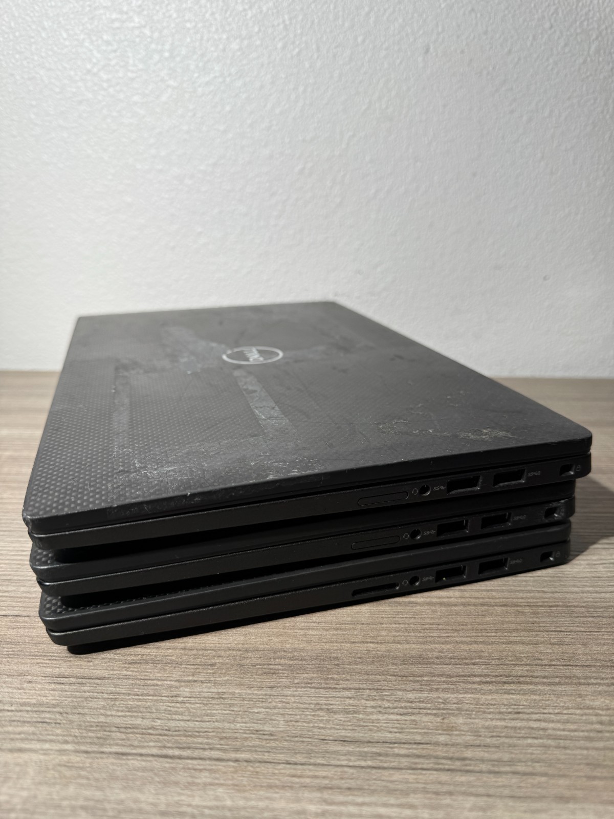 [Lot 3] Dell Latitude 7410 [i5-10310U, 16GB RAM, 256GB NVMe] NoOS ScreenDMG