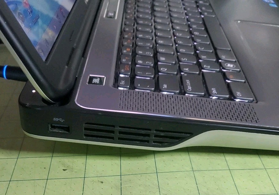 Dell XPS L502X Gaming Laptop 16GB 120GB SSD Core i7 NVIDIA GT 525M 1GB.