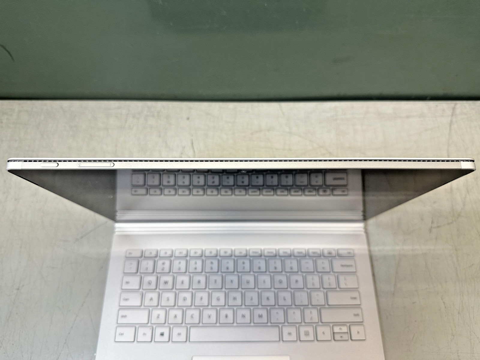 SURFACE BOOK 2 13.5″ TOUCH – i5-8350U | 8GB RAM | 256GB SSD | INTEL UHD | WIN 10