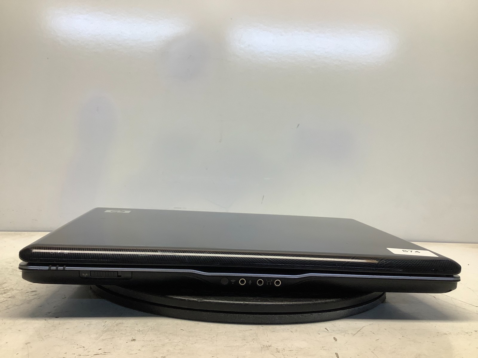 HP Pavilion DV6627OM AMD Turion 64 X2 No RAM NO HDD – For Parts/Repair