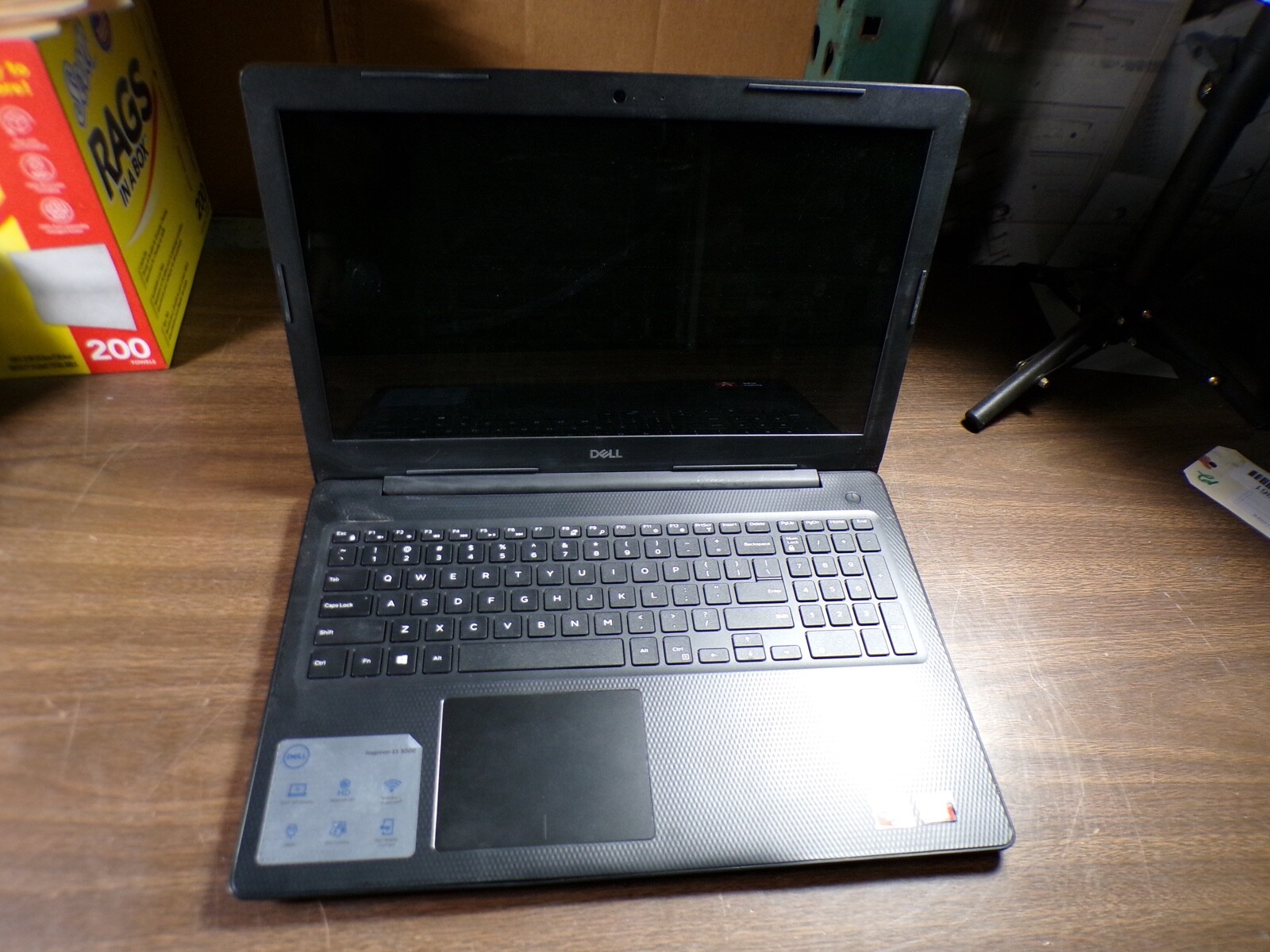 DELL INSPIRION 3595 AMD A6-9225 16GB RAM **CRACKED **NO HD/ NO CADDIE/ NO OS