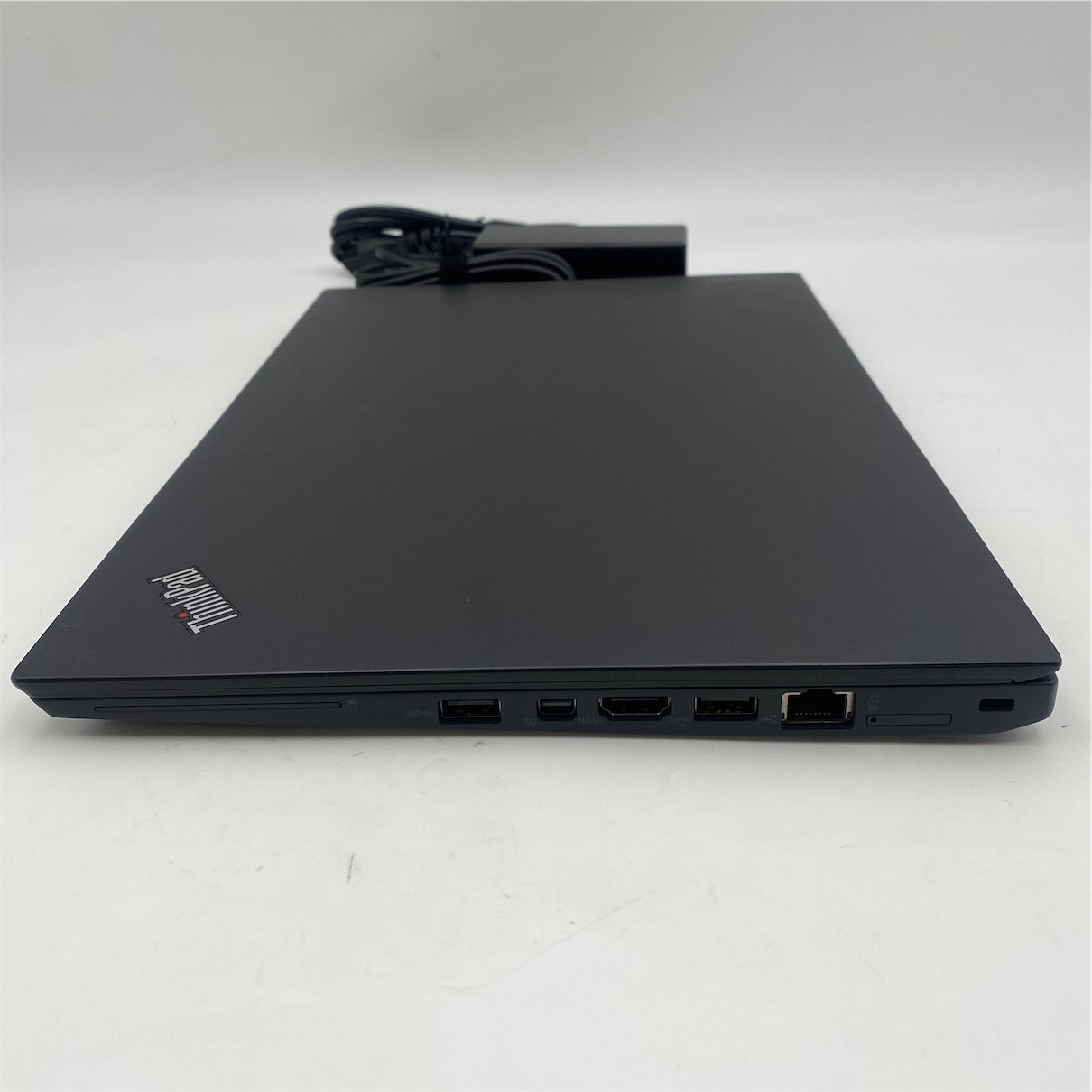 Lenovo ThinkPad T460s i7-6600U 8GB RAM 180GB SSD “scratches”
