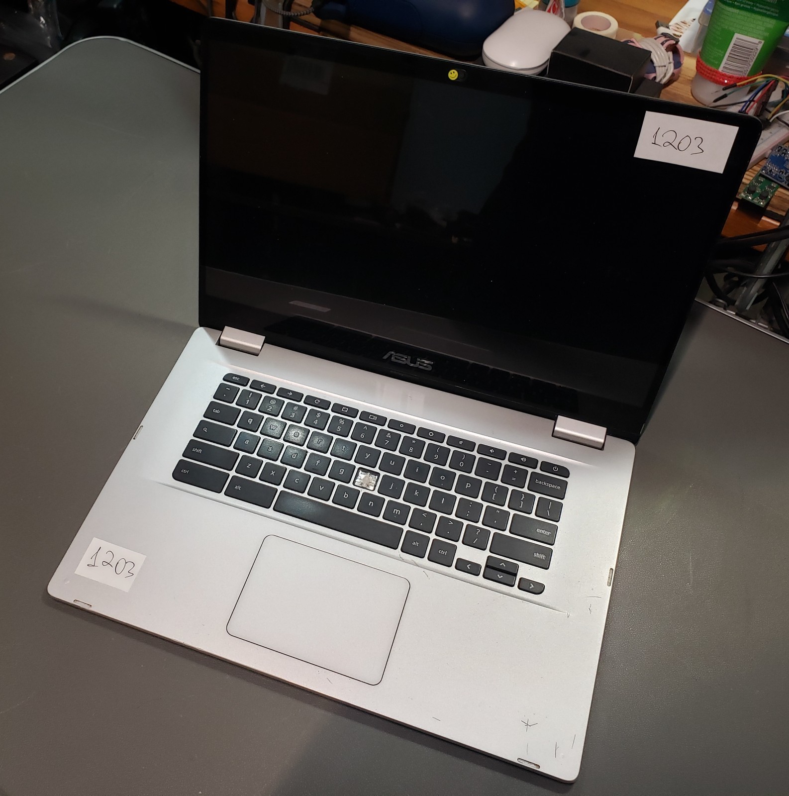 Lot of 3 ASUS Chromebook C523NA 15.6 Inch 1920×1080 Touchscreen 2.5 GHz Silver