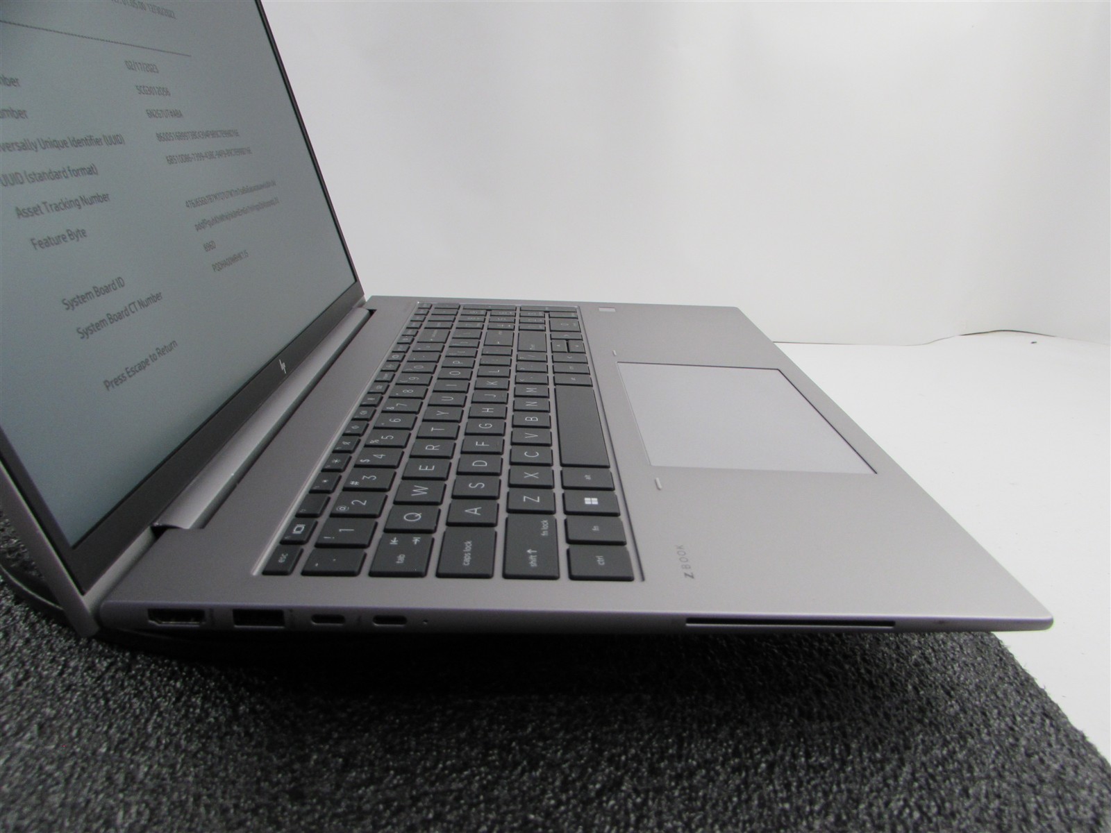HP ZBOOK FIREFLY 16 (G9) 1920X1080 FHD I7-1265U 512GB SSD 16GB RAM NO O.S