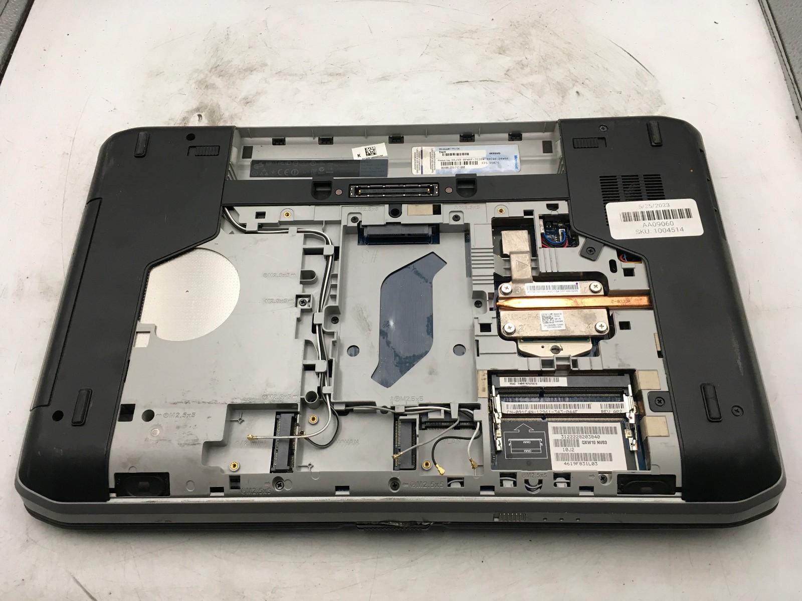 DELL LATITUDE E5530 – BOOTS TO BIOS – INTEL I5 3210M – NO RAM – READ DESC – BB