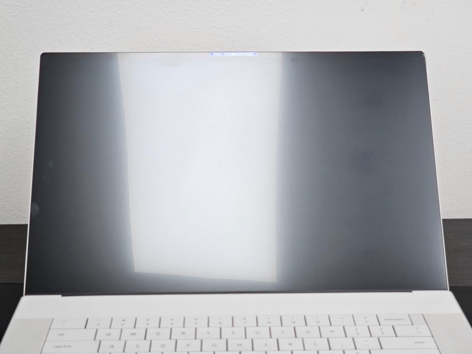 Dell XPS 9640 Ultra 7 155H RTX 4050 16GB Ram 256GB SSD 16.3″ Silver Win 11 Home