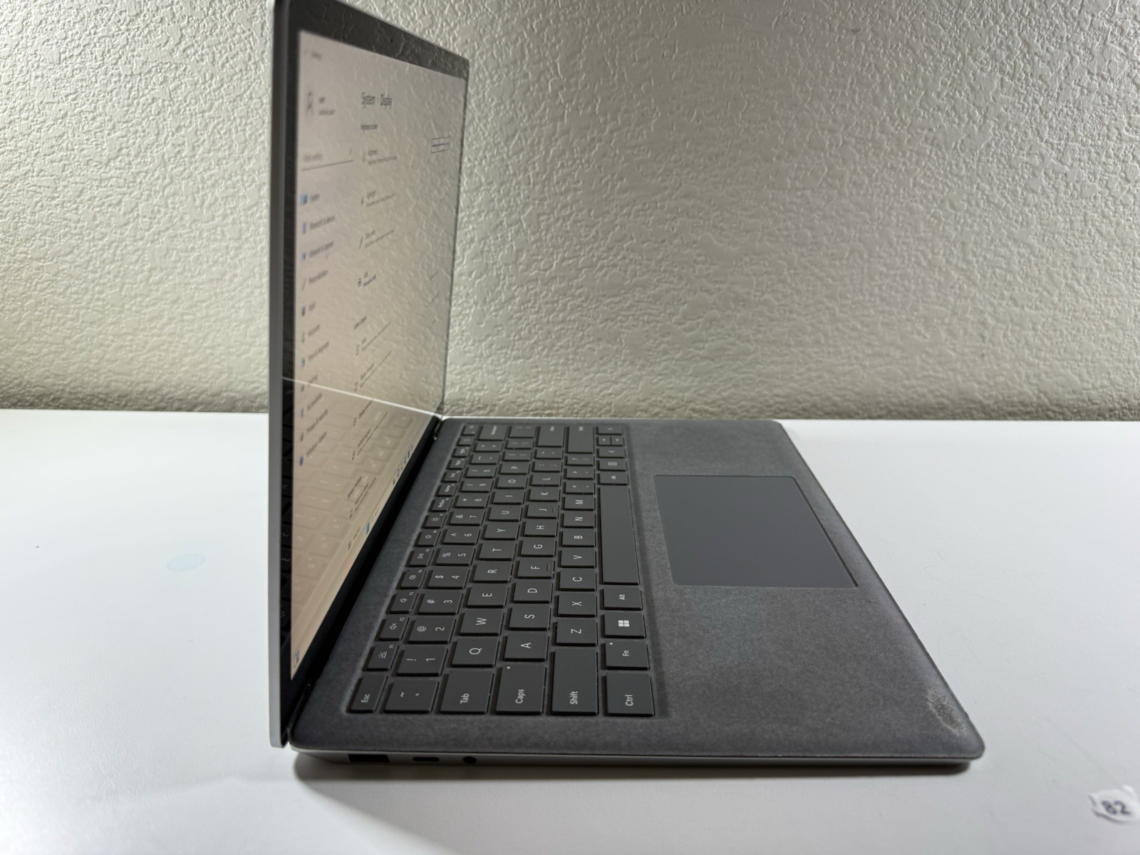 Microsoft Surface Laptop 5 13.5” 1950 Intel Core i7-1265U 16GB RAM 512GB NVME