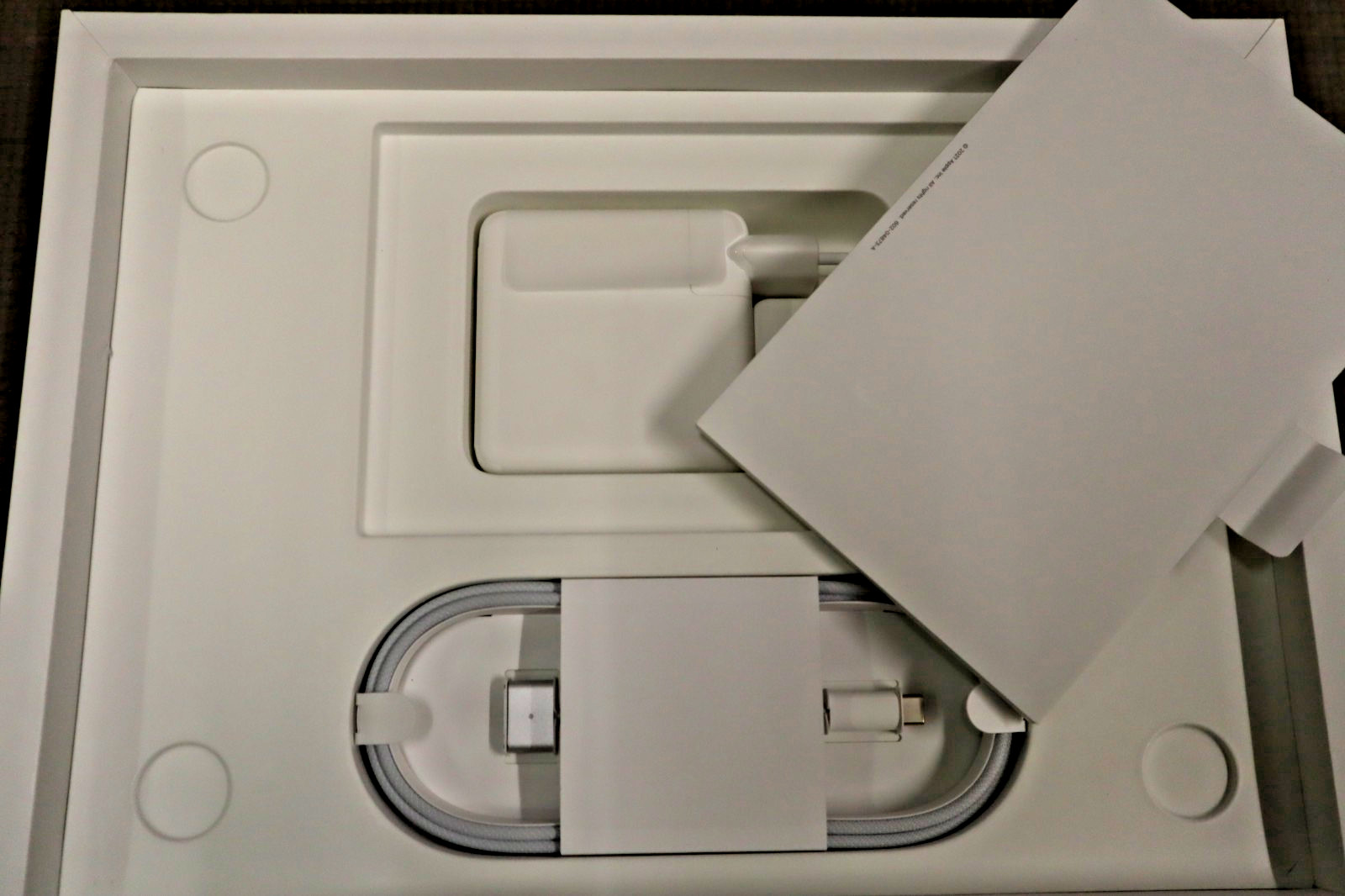 APPLE MACBOOK PRO 14: M1 PRO 32GB RAM, 512GB INTERNATIONAL ENGLISH KEYBOARD