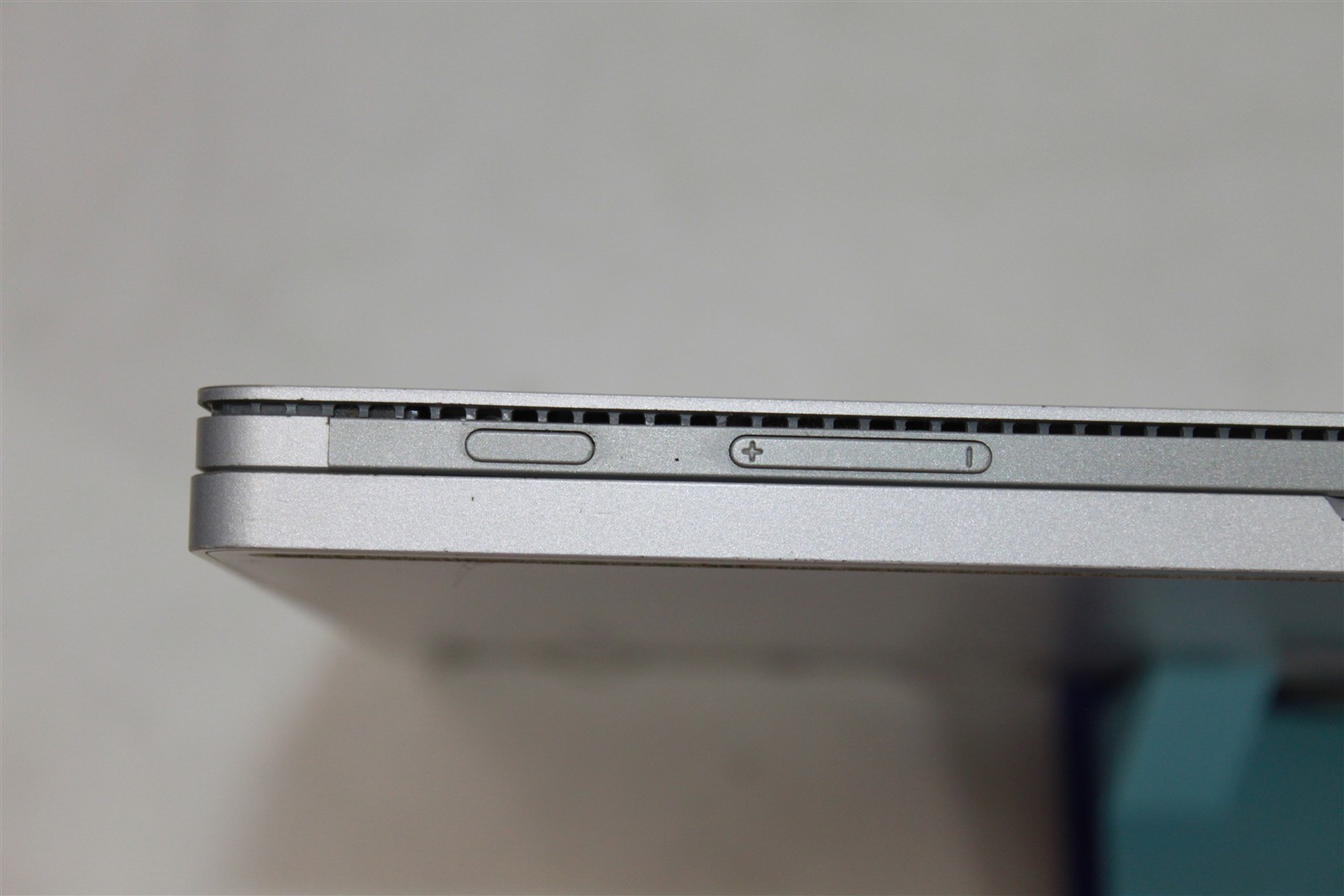 Microsoft Surface Book 2 13.5″ Touch i7-8650U 8GB RAM 256GB SSD Win 11 Pro