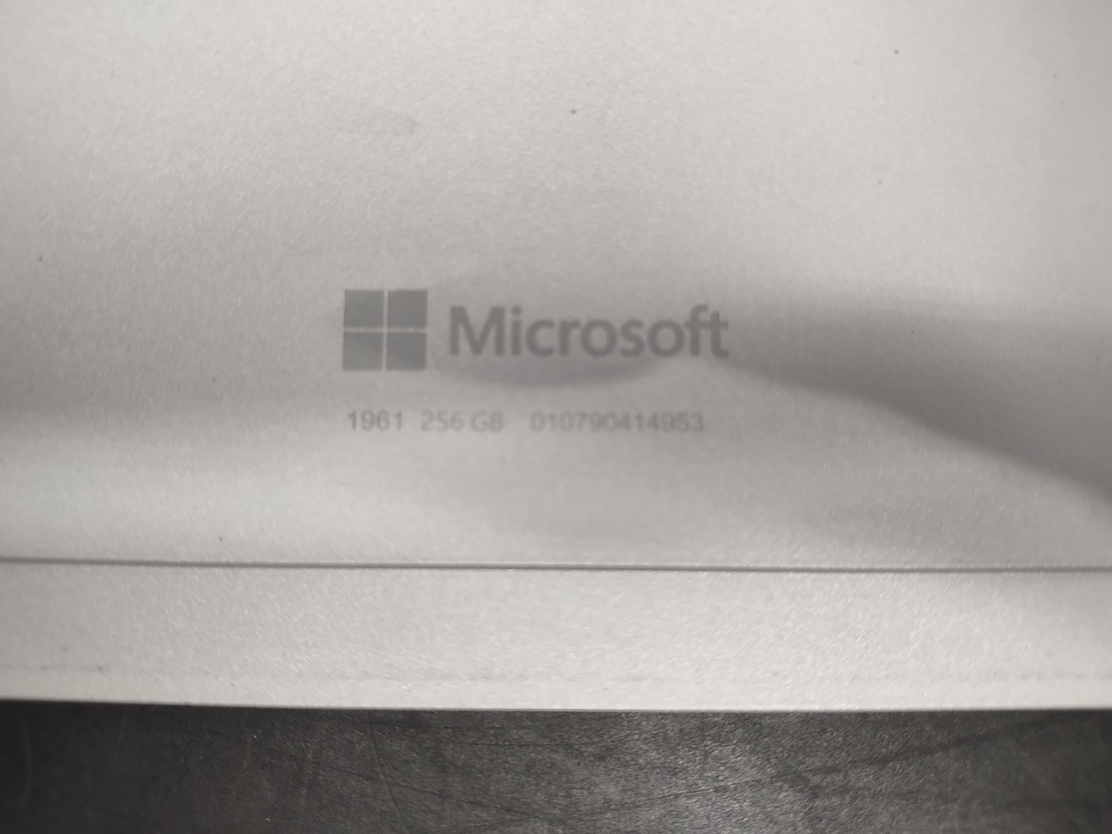 Microsoft Surface Pro 7+ i5 1135G7 @ 2.40Ghz 16GB RAM 256GB NVME NO OS