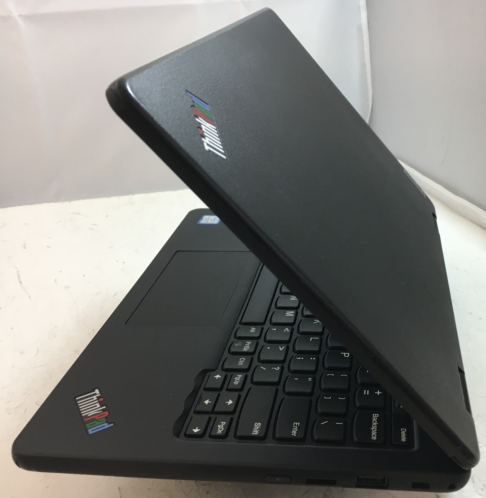 Lenovo ThinkPad 11e Yoga Gen 6 Touchscreen M3-8100Y 1.1GHz 8GB 256GB SSD Win 11