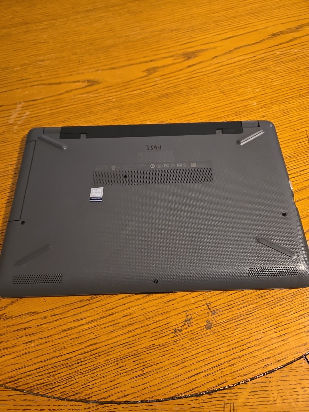 HP Pavilion model 3168NGW w/i5-8250U, 4GB RAM, 16″ Factory Reset No Charger
