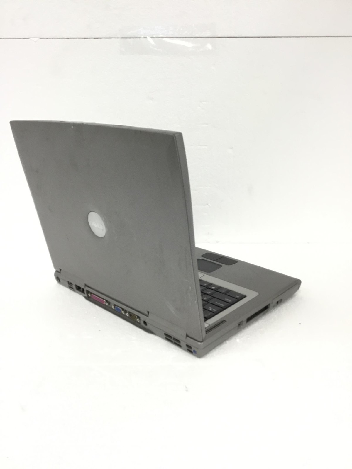 Vintage Dell Latitude D800 15.4″ Laptop Intel Pentium M w/ Dvd-Rom, No HD As-Is