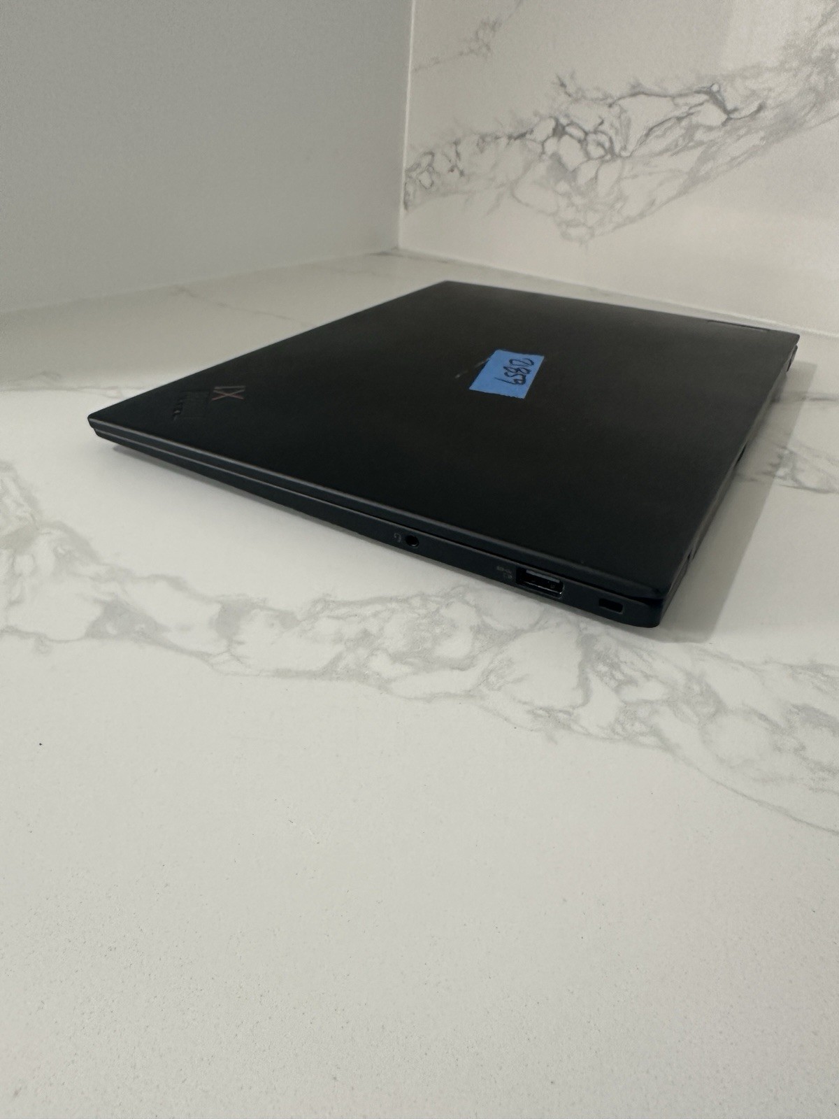 Lenovo ThinkPad X1 Carbon Gen 9 14″ i7-1185G7 @3.0GHz 16GB RAM NO SSD/HDD
