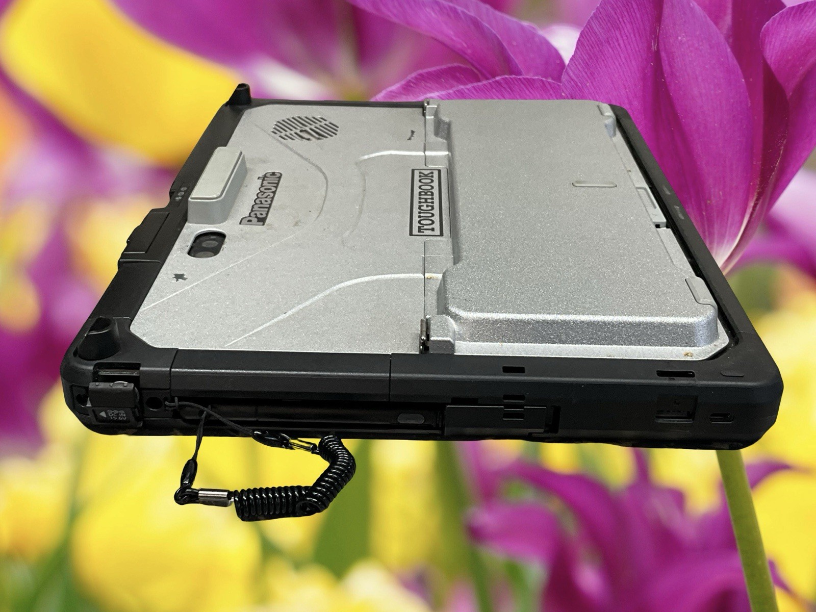 Panasonic Toughbook CF-33 i5-6TH GEN 2.4GHz 8GB RAM TOUCH