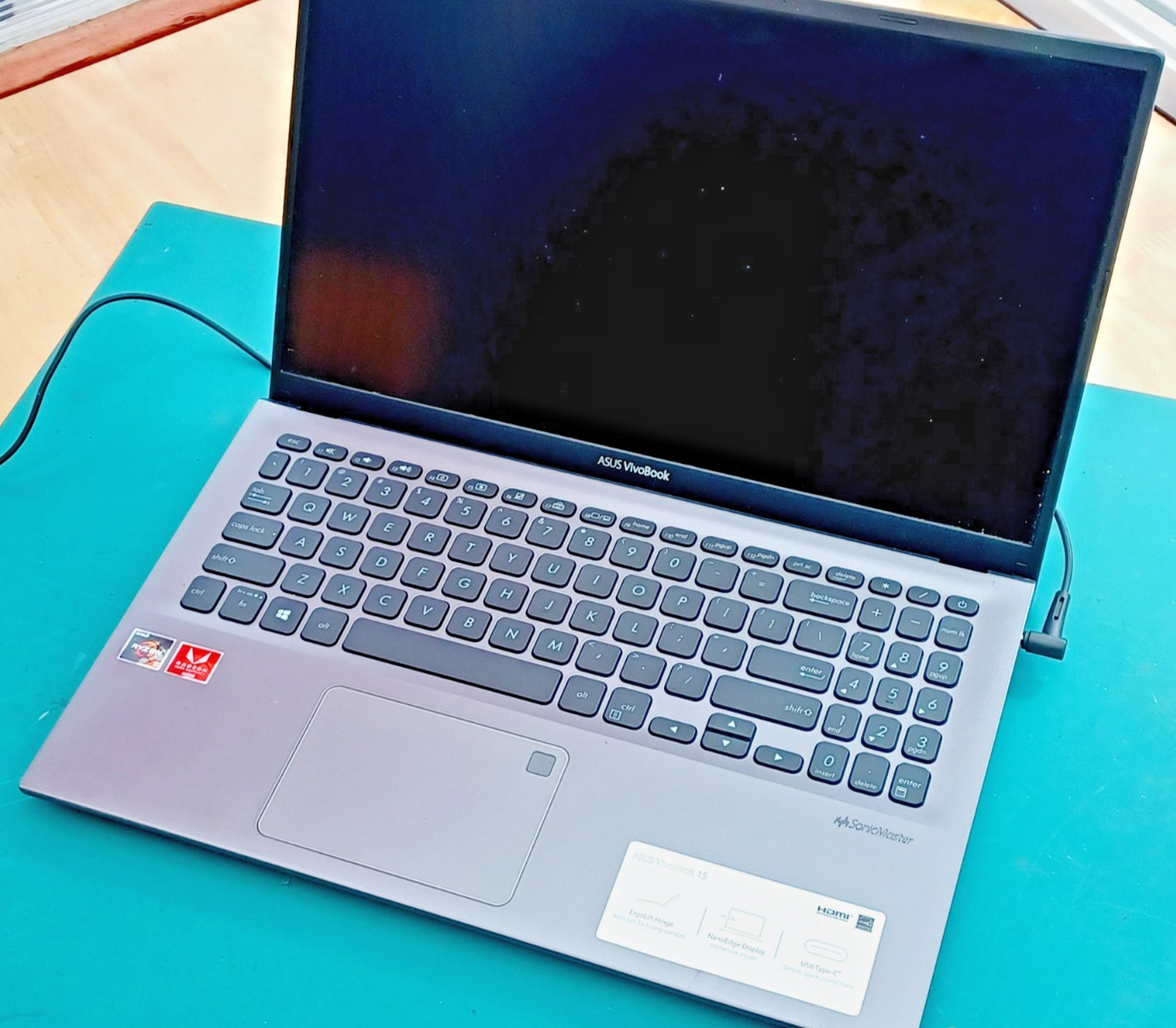 ASUS Vivobook 1G4 1.70 GHz 128GB SSD 8GB RAM Laptop (Silver)