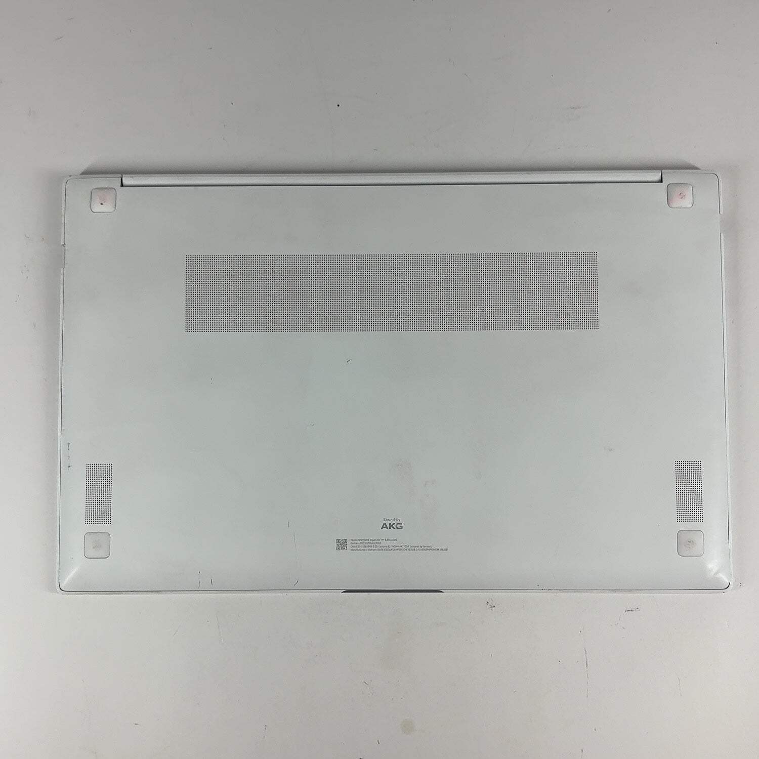 Samsung Galaxy Book Pro NP950XDB 15.6″ i5-1135G7 2.4GHz 8GB RAM 512GB SSD