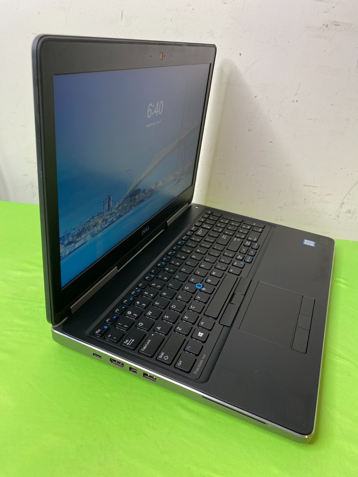 Dell Precision 7520 Intel i7-6820HQ 2.70GHz 256GB SSD, 20GB RAM Win 11/M2200