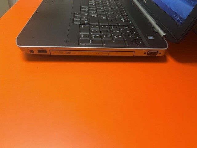 Dell Laptop Linux Mint Cinnamon 8GB Ram,New Fast 256GB SSD Drive,Year Warranty