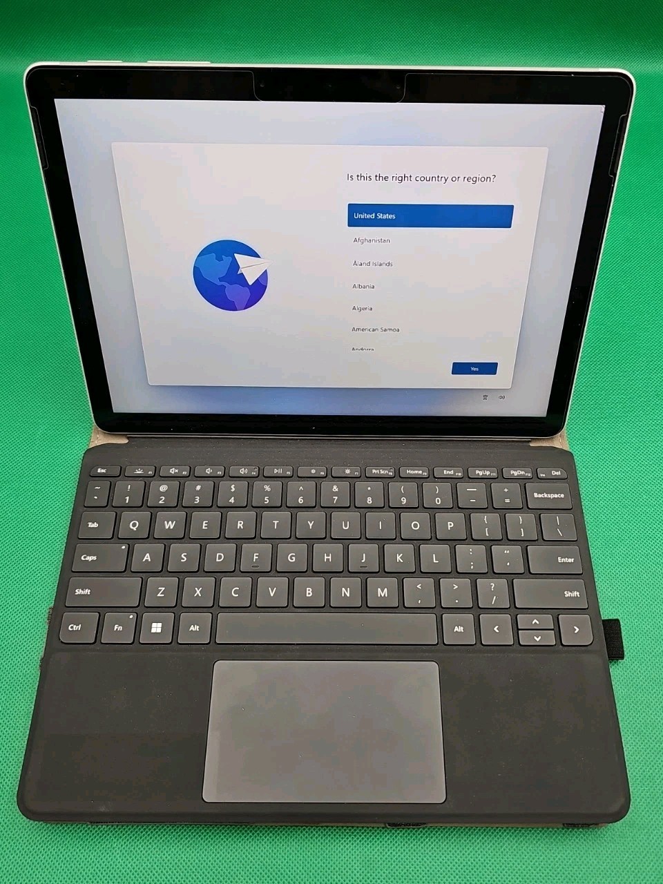 Microsoft Surface Go 3 10.5″ Intel Pentium Gold 6500 128GB SSD 8GB RAM Intel UHD