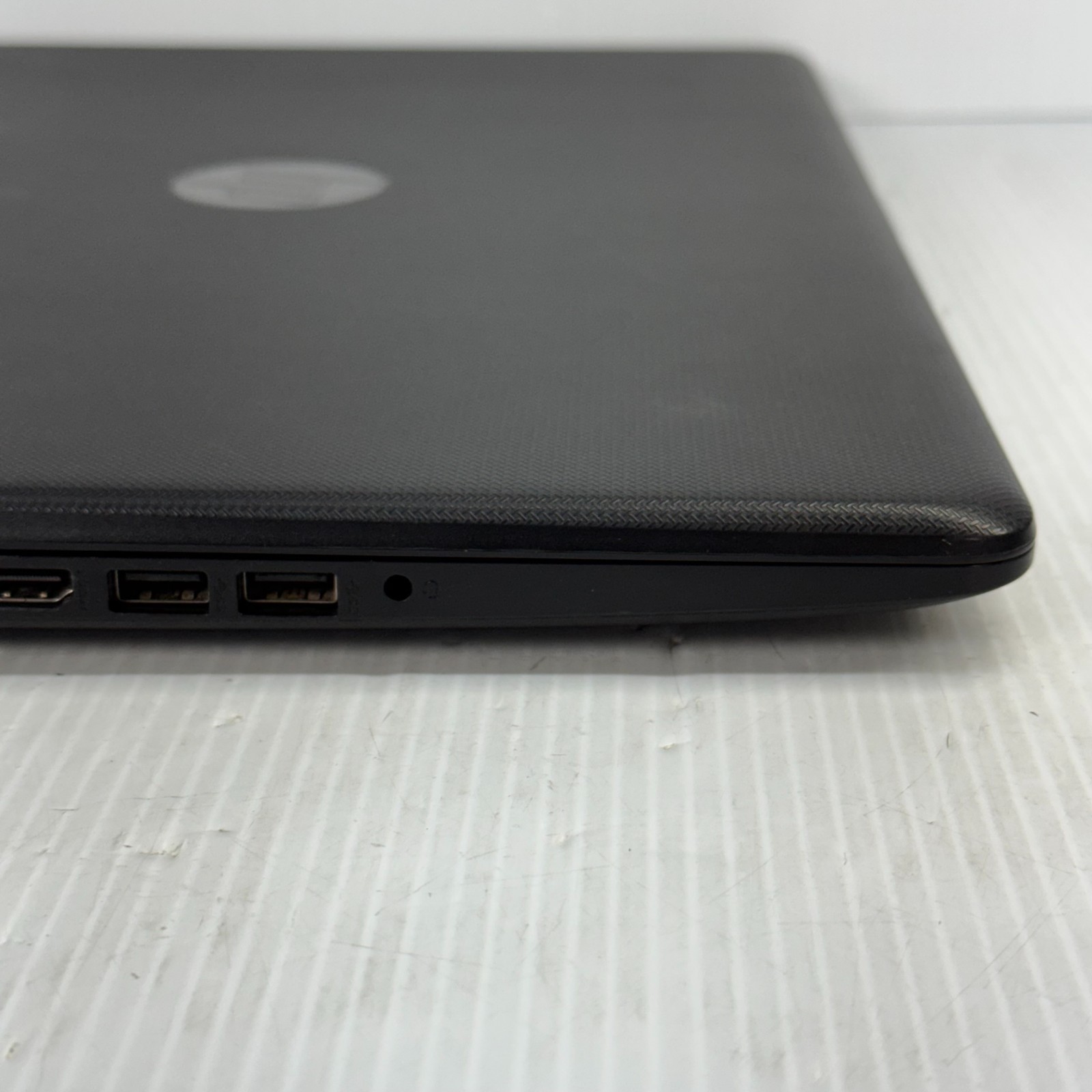 HP 17-bs049dx i5-7200U 17.3″ Windows 11 Laptop 128GB SSD **WEAR SEE PICS