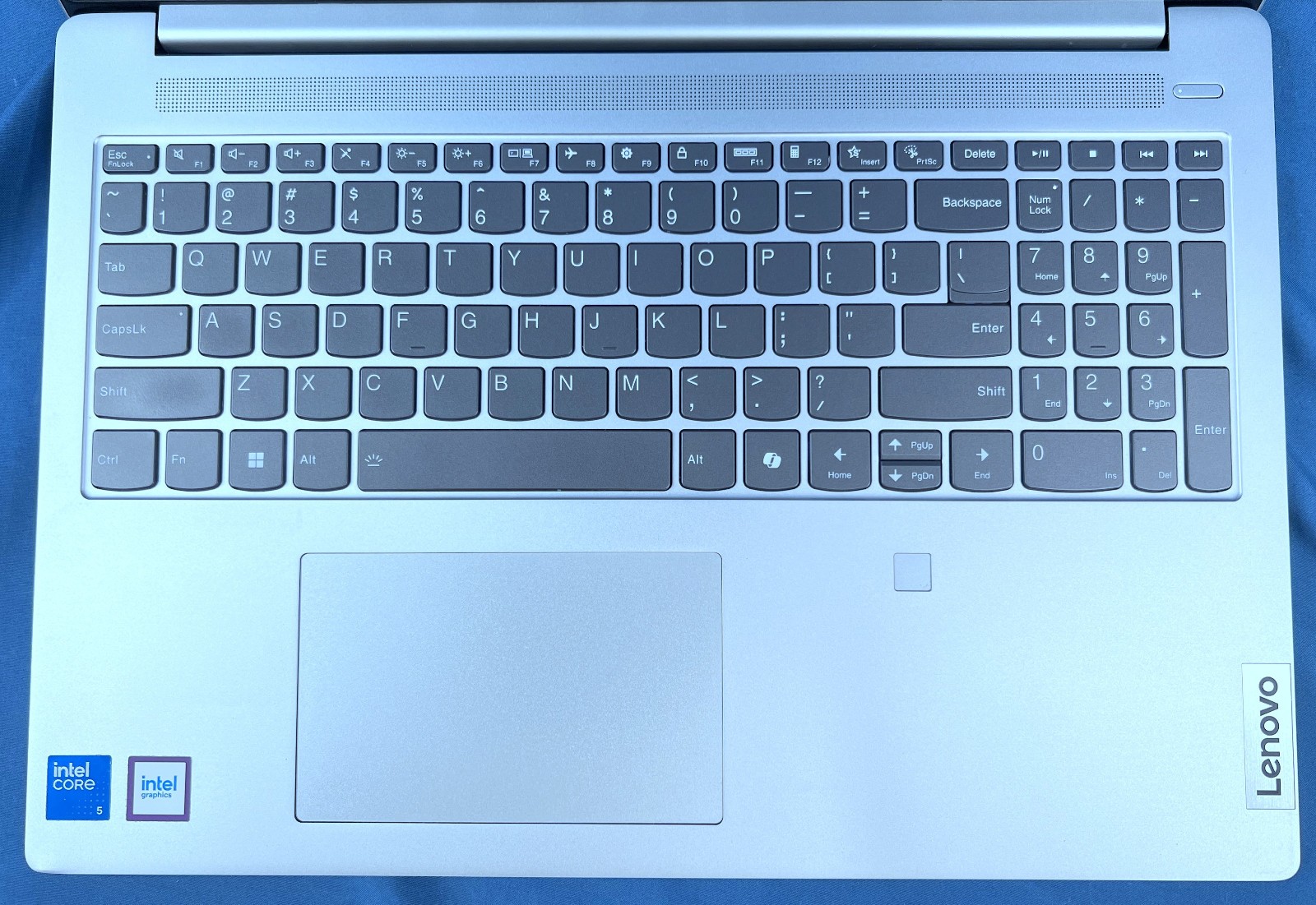 Lenovo IdeaPad Slim 5 16IRU9 – 5 120U, 16GB RAM, 512GB NVMe – Win11