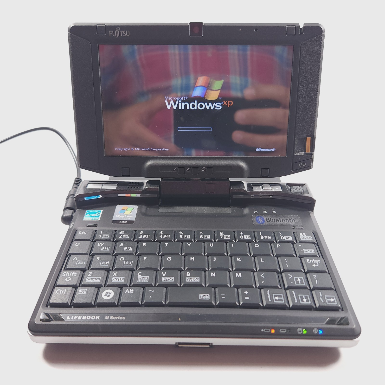 Retro Gaming Laptop Fujitsu U810 Intel 800 MHz 1 GB RAM 35 GB HD Windows XP Pro