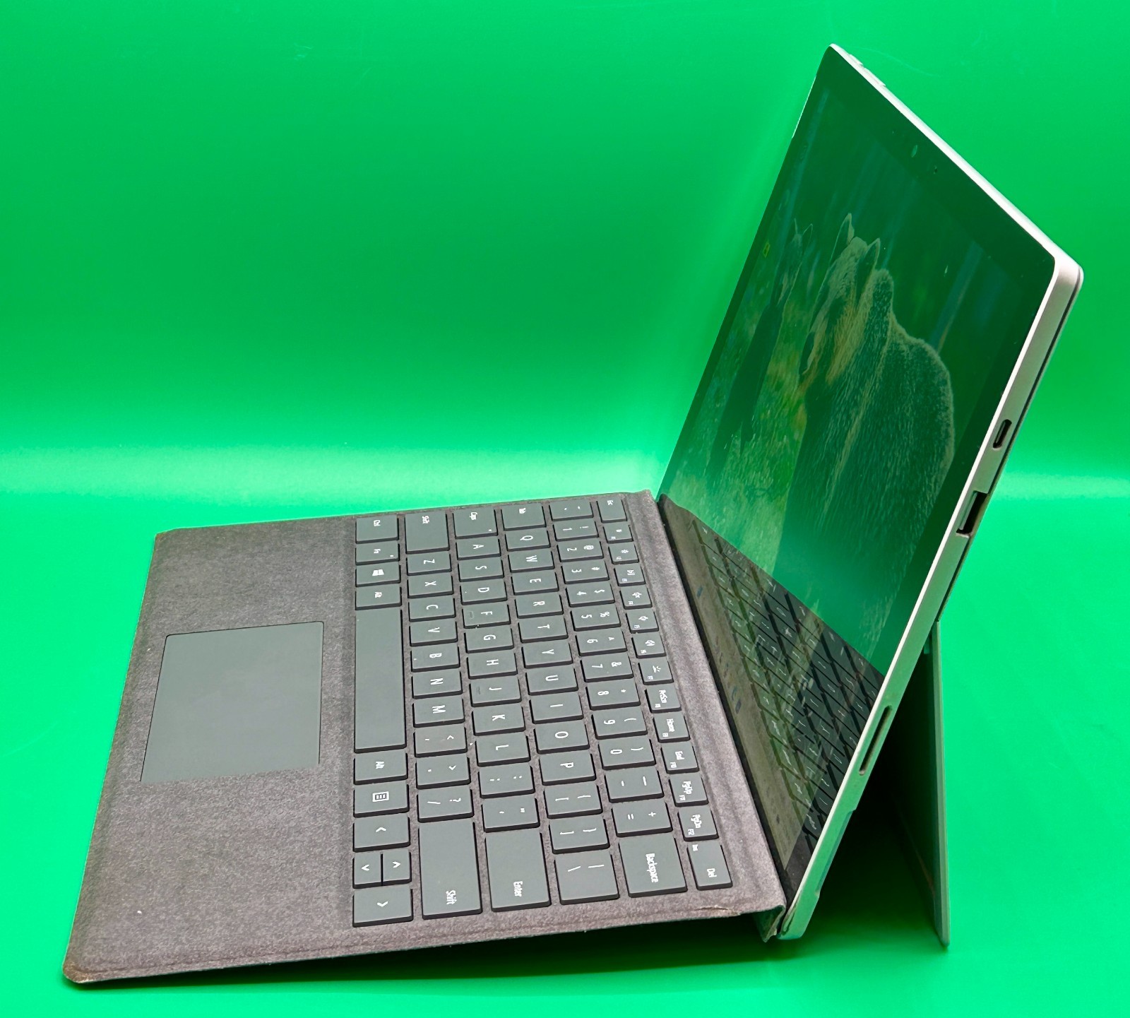 Microsoft Surface Pro 7 1866 12.3″ i5-1035G4 1.1GHz 8GB RAM 128GB SSD Win 11 Pro