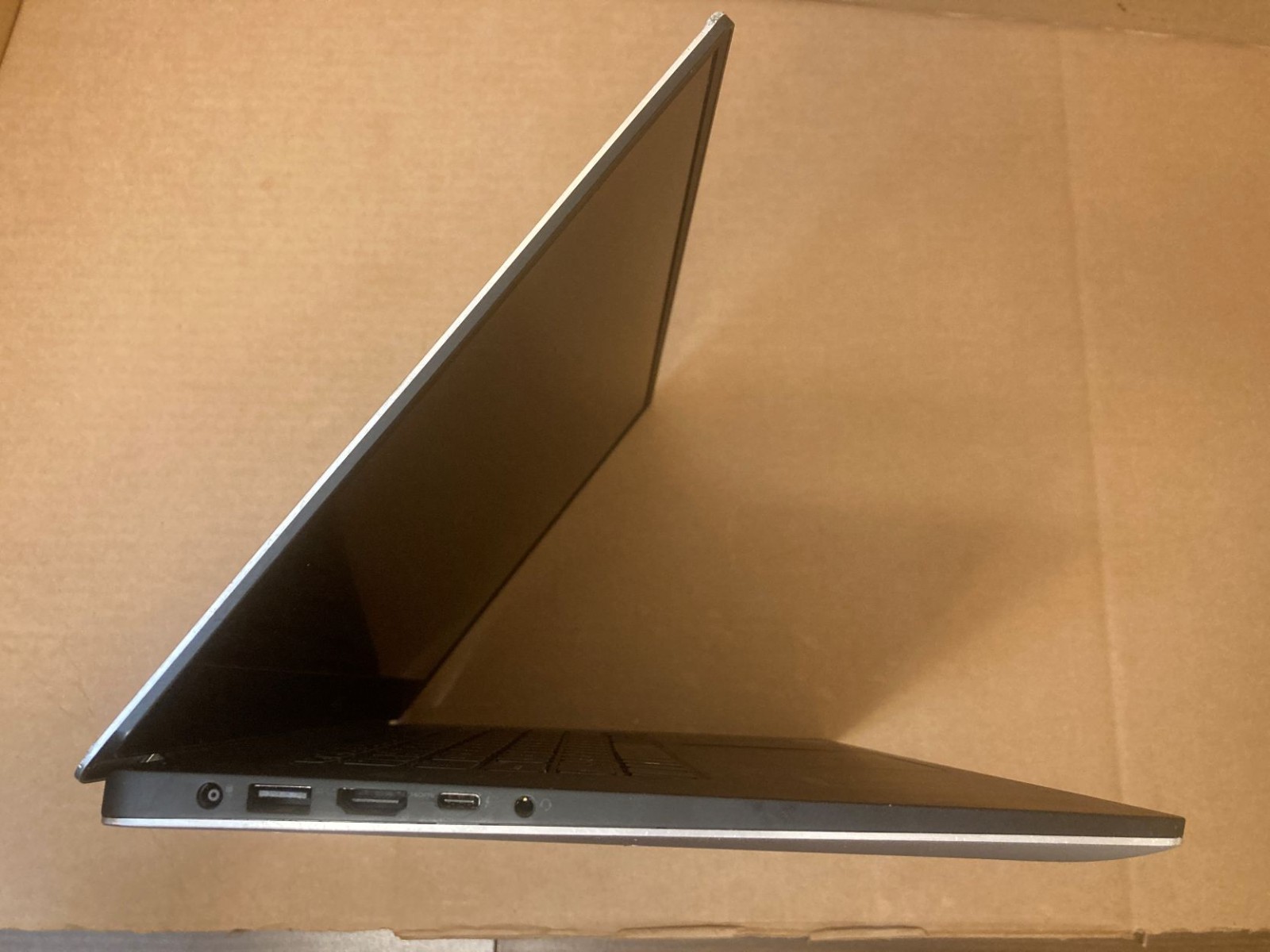 Dell Precision 5530 i7-2.6GHz 32GB 256GB SSD P1000 4GB GDDR Win11