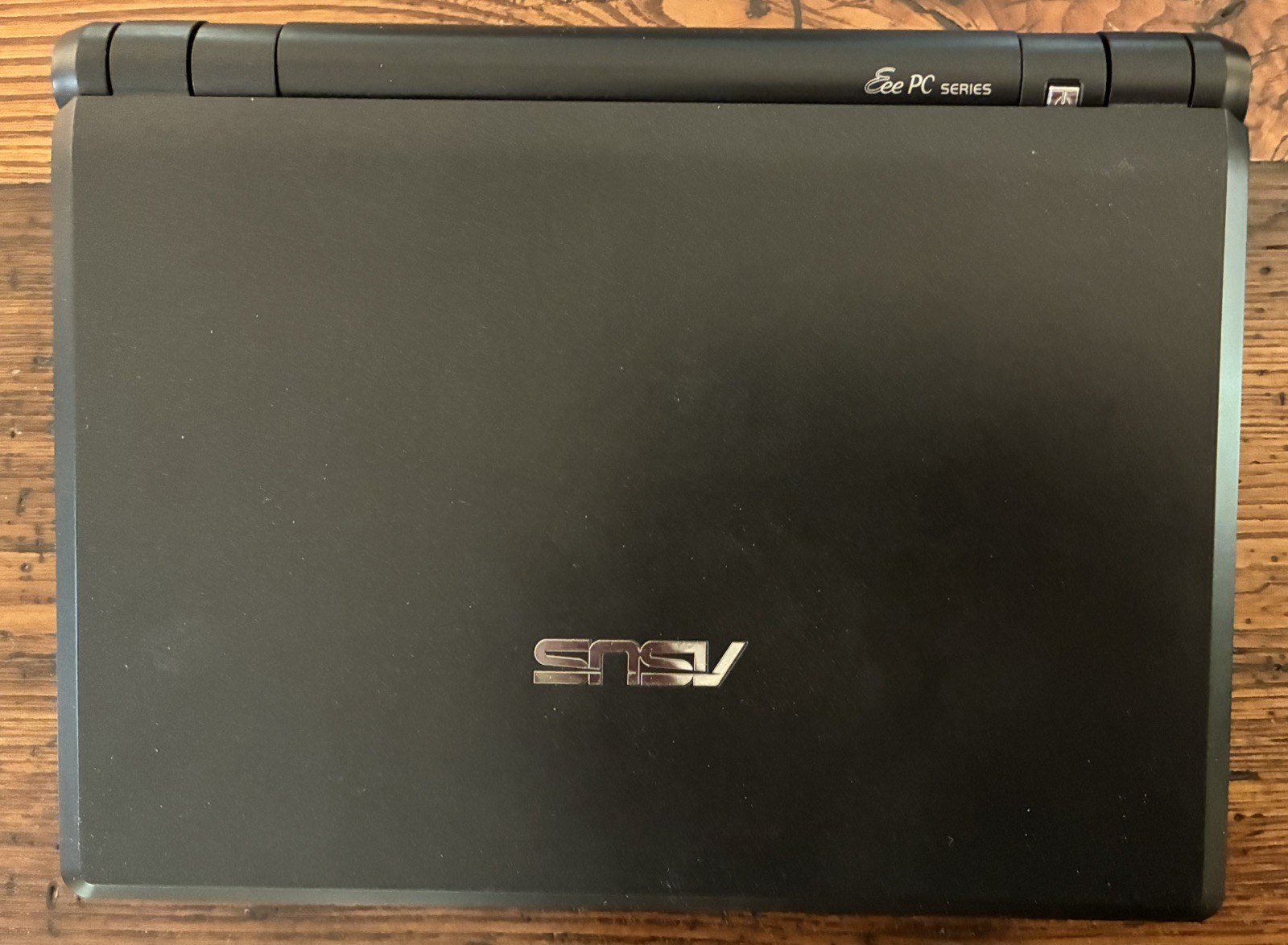 ASUS Eee PC 900 Black Netbook Computer Intel 2GB Ram 15GB SSD Charger Linux