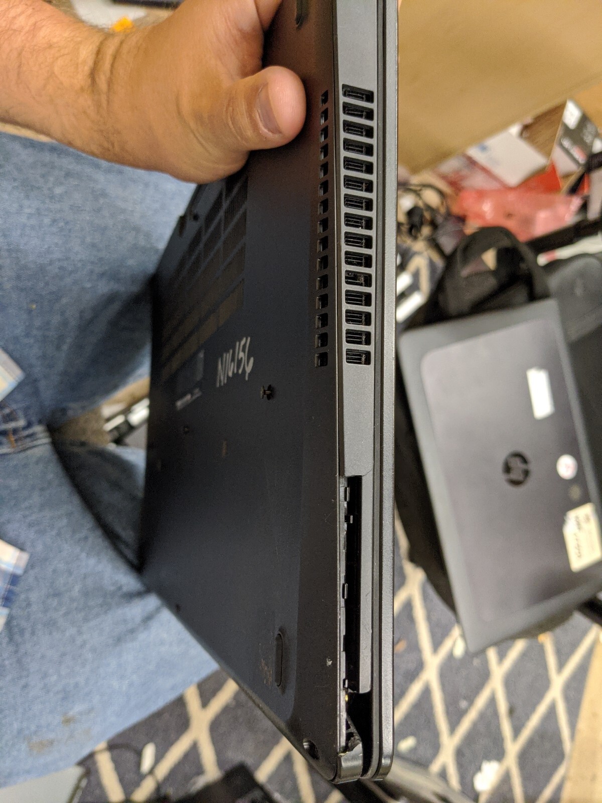 Dell Latitude E5570 Laptop Parts/Repair Core i5-6300U 2.4GHz 8GB RAM NO HD/batt