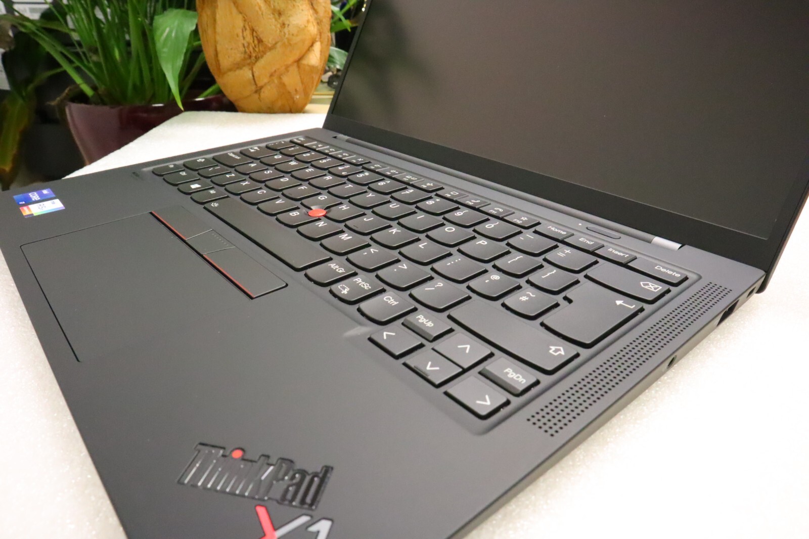 UK ENGLISH LENOVO THINKPAD X1 CARBON G9 *TOUCH* WUXGA i7-1185G7 16GB 4TB LINUX