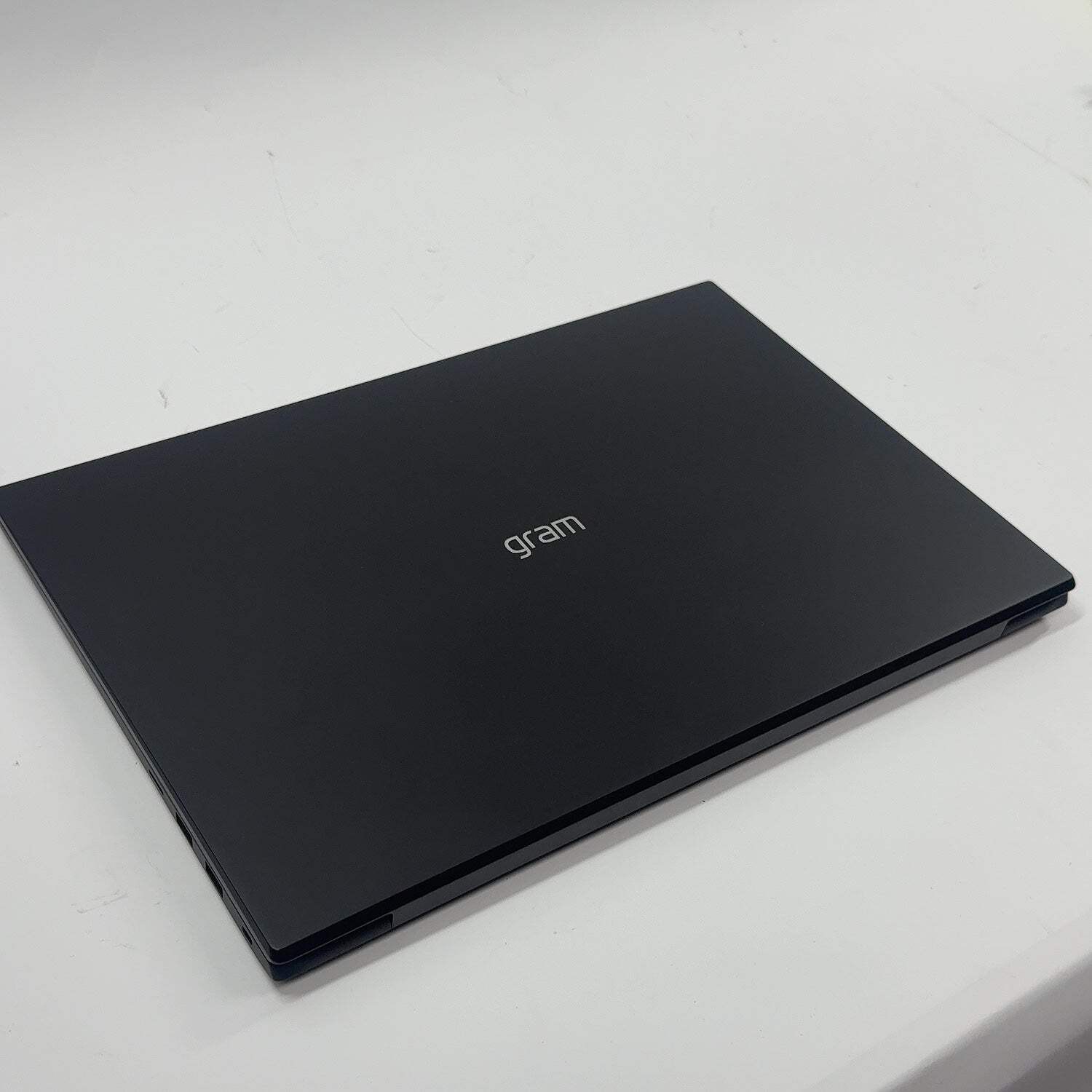 LG Gram 17Z90TL 17″ Ultra 9 288V 3.3GHz 32GB RAM 1TB SSD