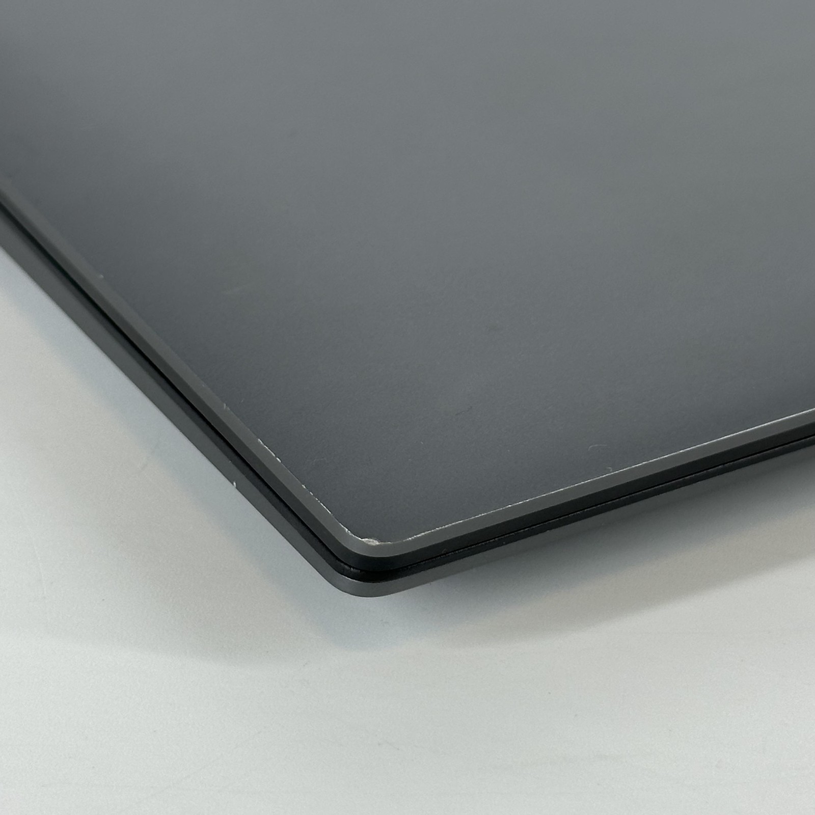 Dell Precision 5680 16 FHD+ 2.6GHz i9-13900H 64GB 1TB RTX 2000 Ada Bad Camera