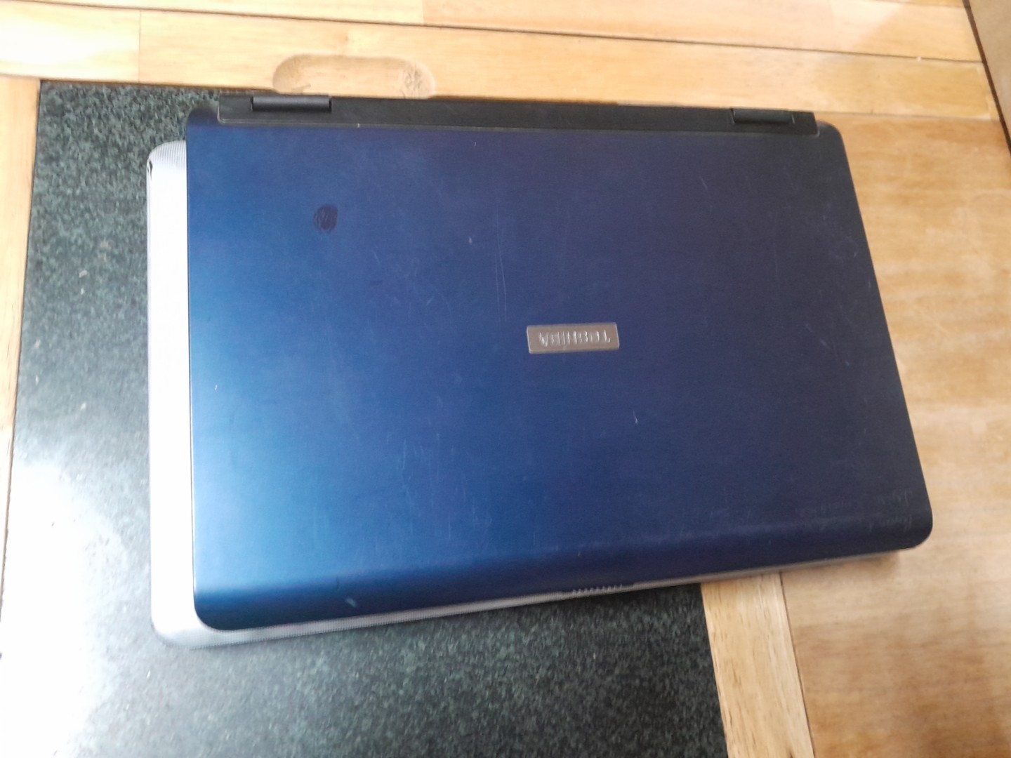 Lot of 2/ Toshiba Satellite M115-S1061 15.6″ and L755-S5355 Laptops – PARTS ONLY