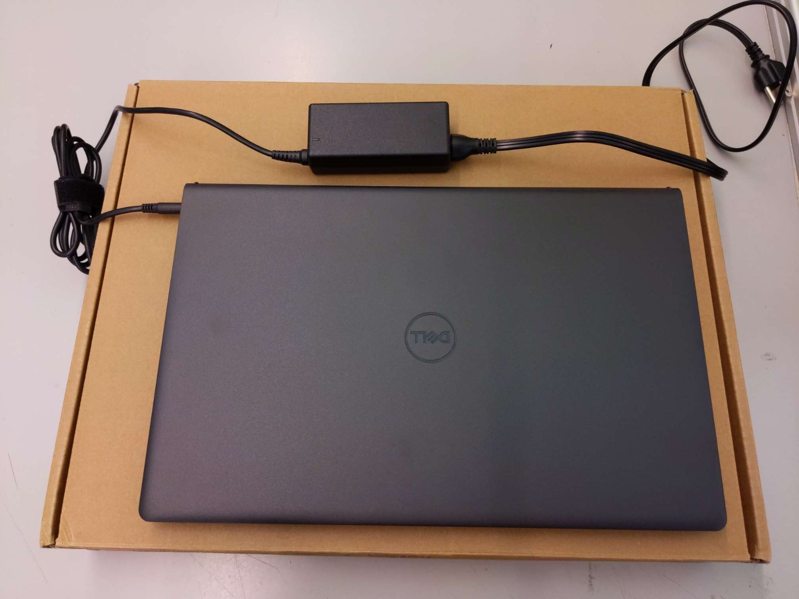 Dell Inspiron 15 3535 Touch FHD 15.6″ AMD Ryzen 7 7730U 32 GB 1 TB Win 11 Pro