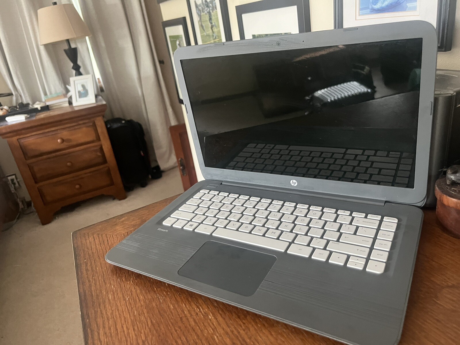 HP Stream 14-cb012wm 14″ (32GB eMMC, Intel Celeron N3060. 1.6 GHz, 4GB) Laptop –