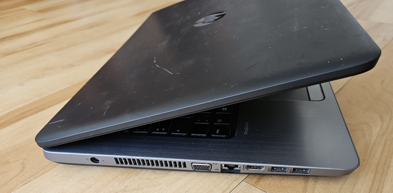Gaming HP ProBook 470 G2 17 inch 8GB 240GB SSD Windows 11 Radeon R5