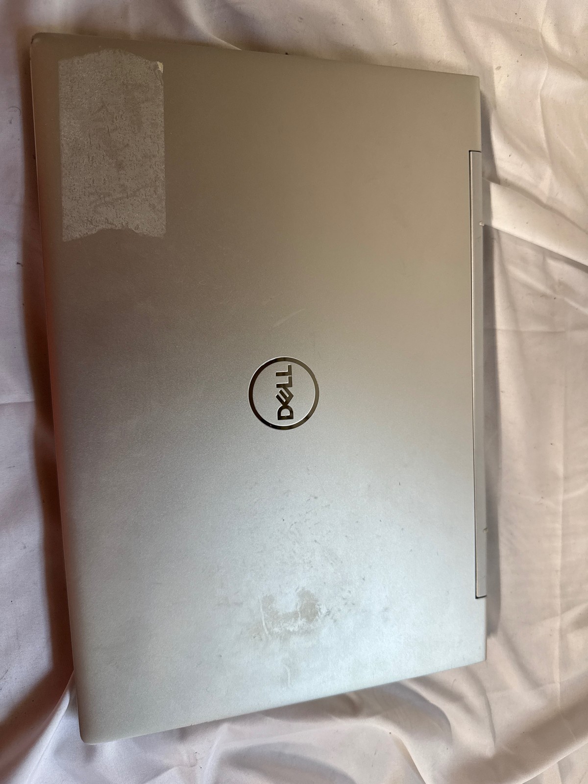 Dell Inspiron 7591 2n1 Intel Core i7-10510U 12 GB 512 GB SSD 15.6″