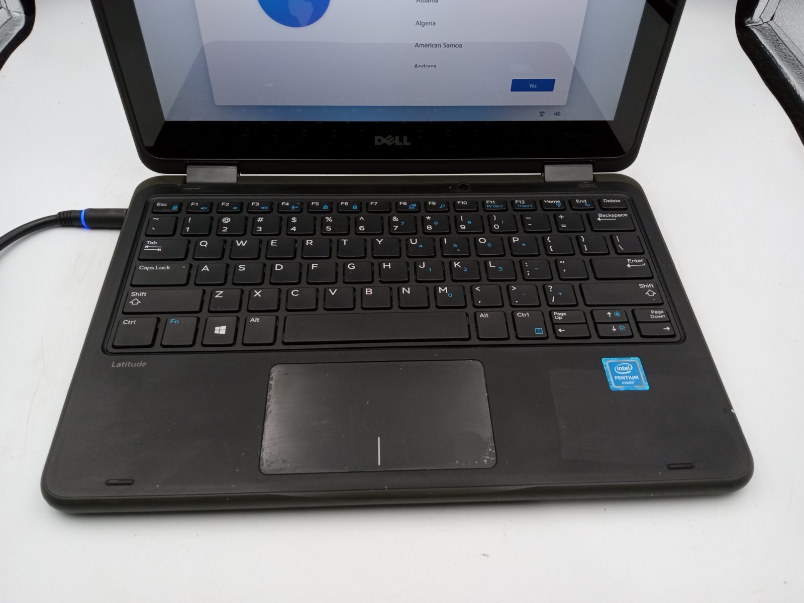 Dell Latitude 3189 11.6″ 2in1 Touch Pentium 4GB RAM 128GB SSD Win11 – C-GRADE