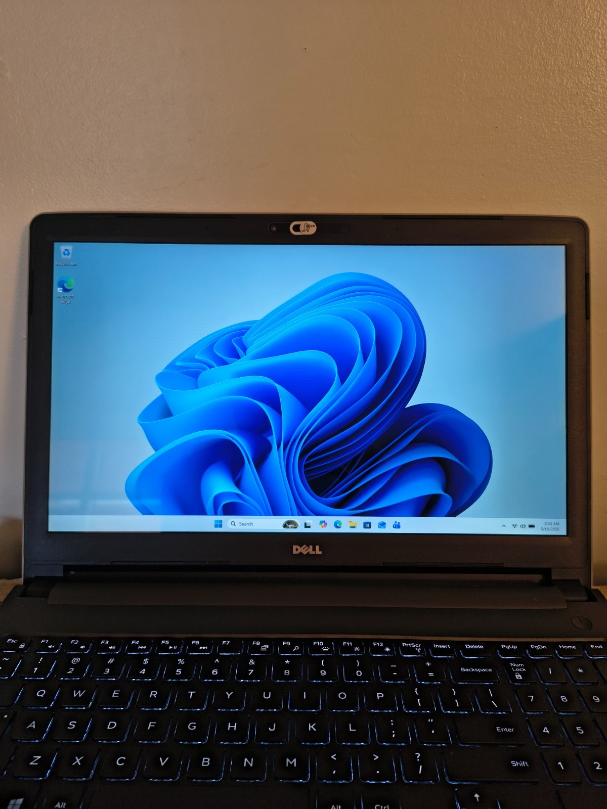 Dell Inspiron 15-5559 6th Gen i5@2.3Ghz 8GB 256Gb SSD Wn11Hm Touch/BkLt KB