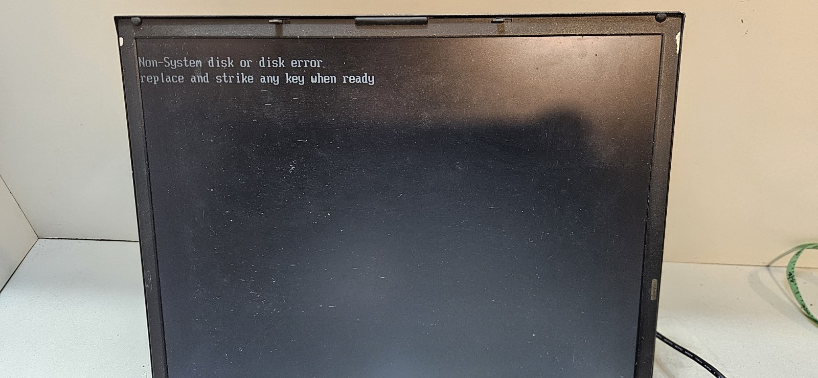 Compaq Evo N610c – Pentium 4 – For Parts Only – No AC Adapter – No HDD