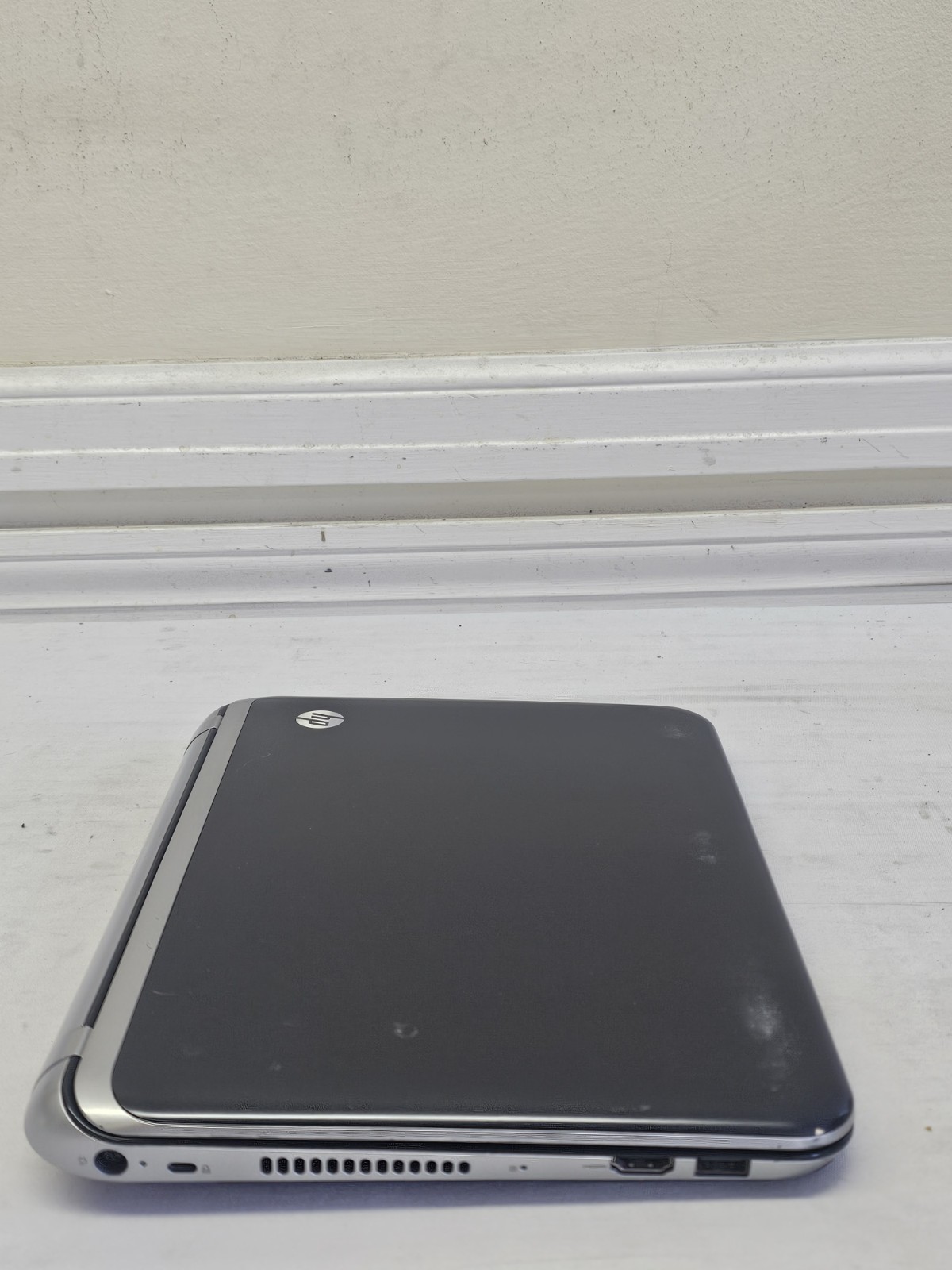 HP 3115m Laptop – AMD E-300 – 4GB RAM – NO BATT – BIOS LOCKED – NO HDD/OS Parts