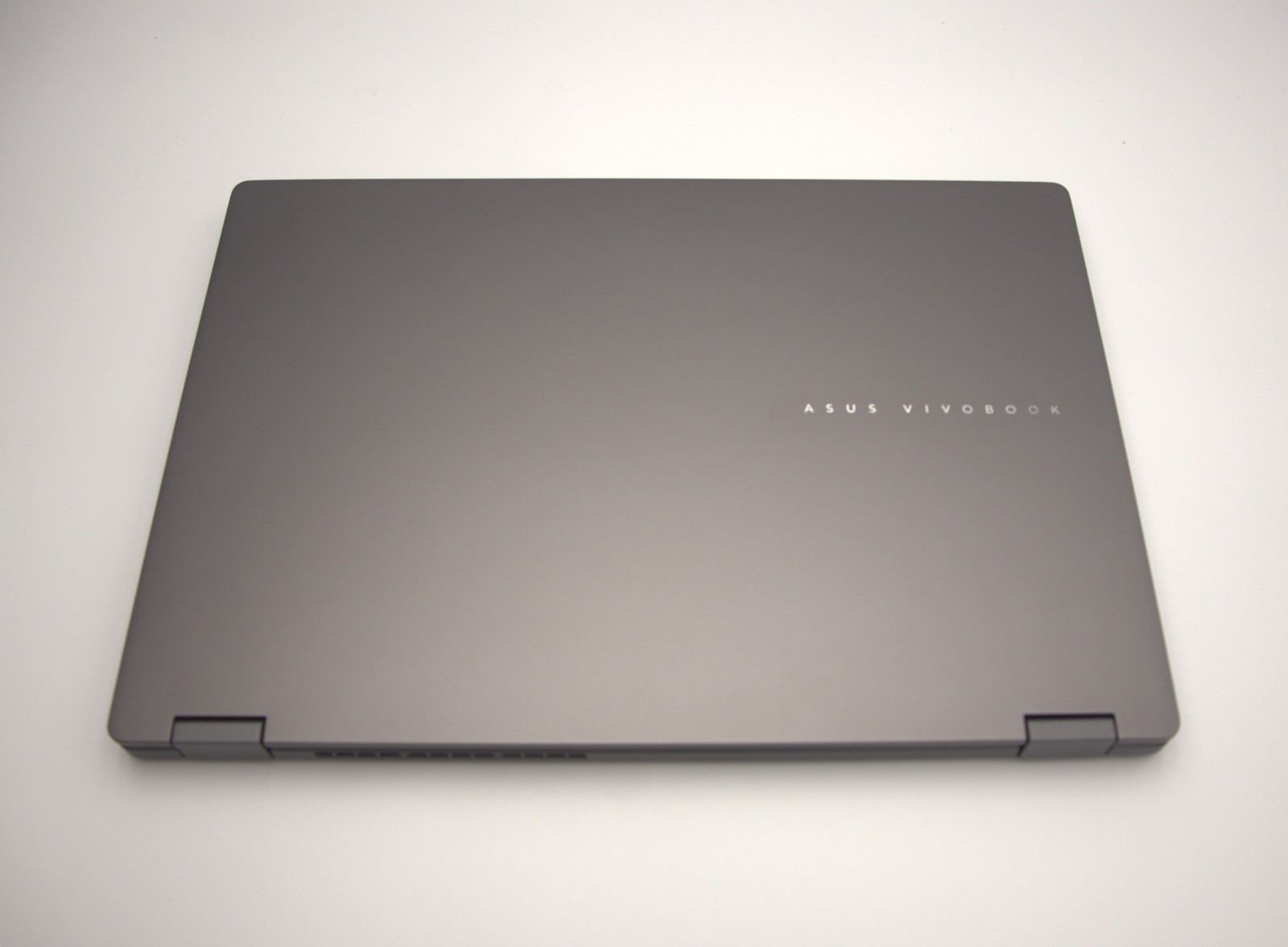 Asus VivoBook Flip TP3407SA-DS74T 14″ OLED Touch Ultra 7 256V 16GB 1TB W11H 2in1