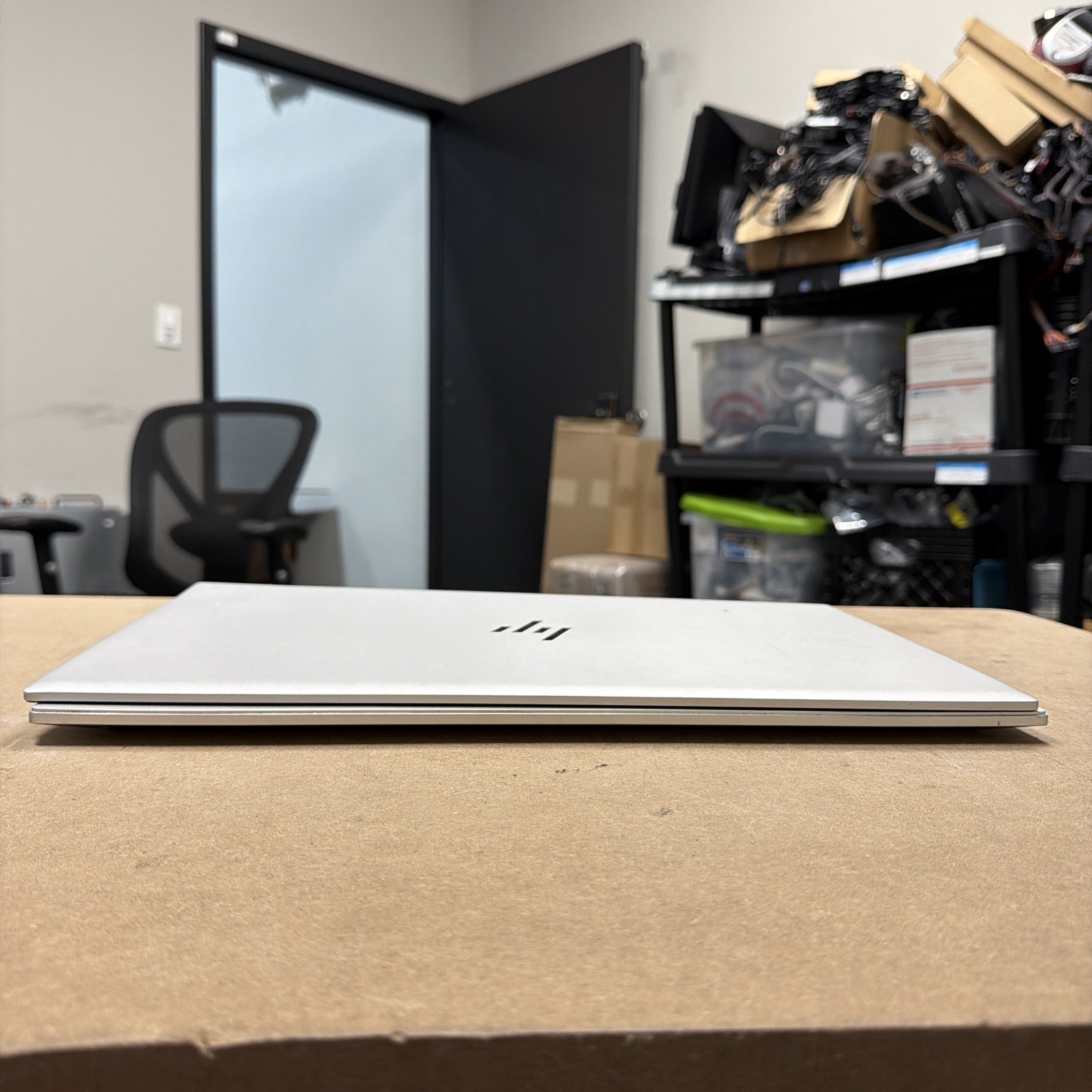 *BROKEN SCREEN HP Envy 17.3″ I7-1165G7 Laptop 8GB RAM NO SSD MX450
