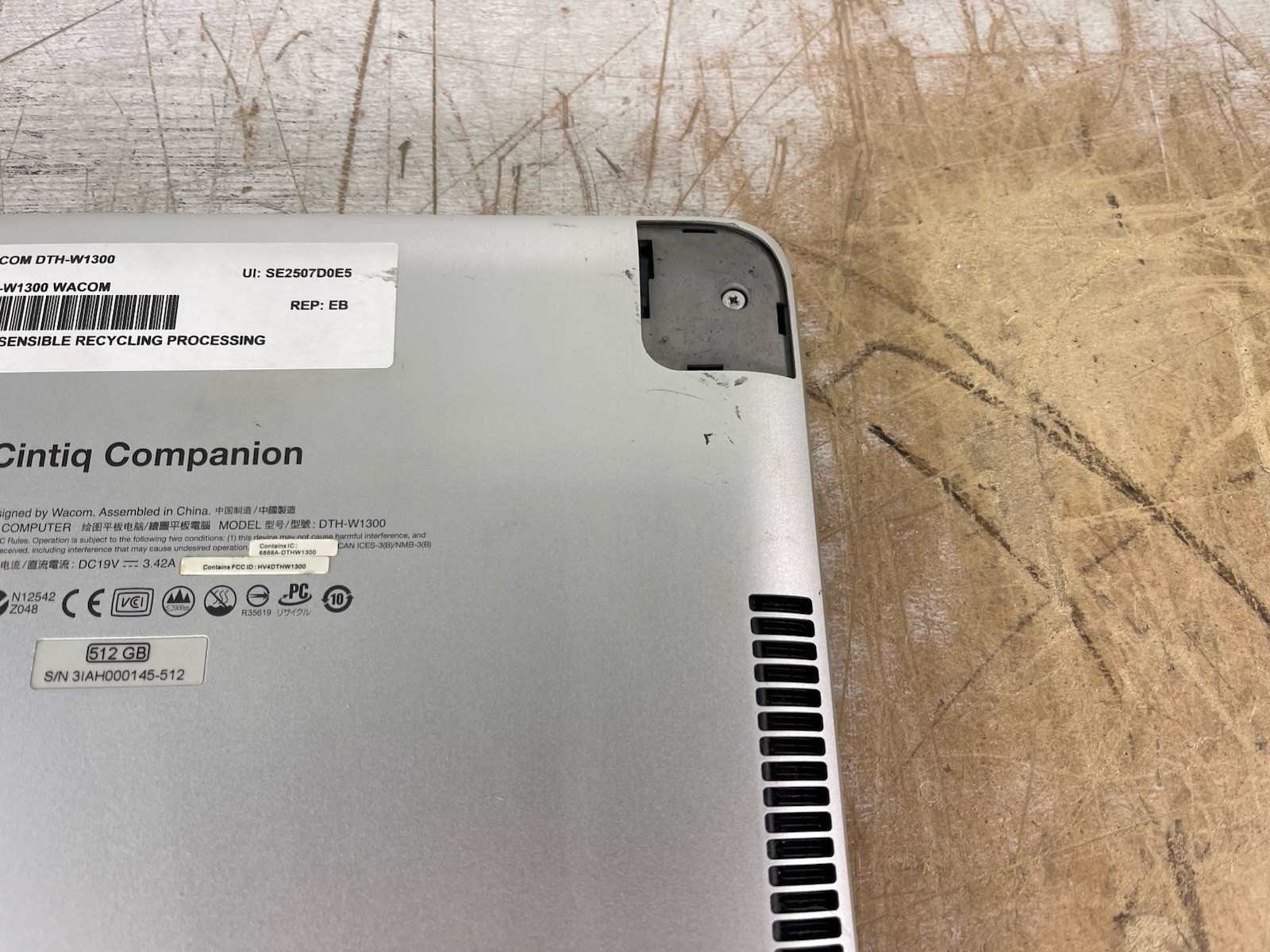 WACOM DTH-W1300 i7-3517U @ 1.9 GHz, 8GB RAM, NO HDD/OS – (FOR PARTS)