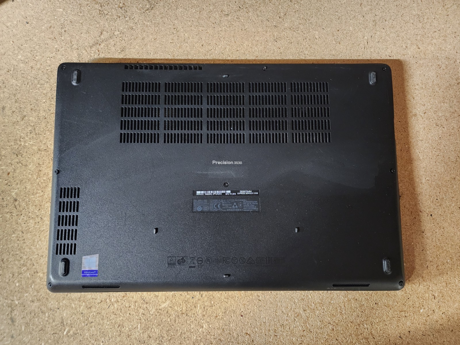 Dell Precision 3530 i5-8400H 2.5GHz No RAM/HDD/OS Quadro P600 GPU #2