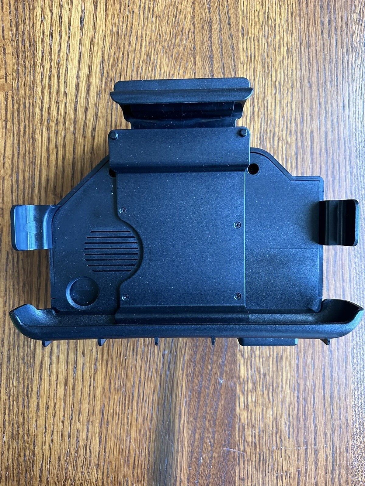 Winmate – M700 Series 7″ Rugget Tablet with Vehicle Docking Mount