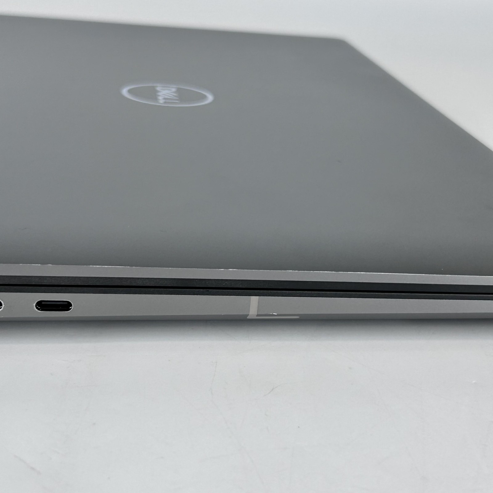 Dell Precision 5680 16 Gray FHD+ 2.5 GHz i7-13800H 32GB 1TB SSD Very Good